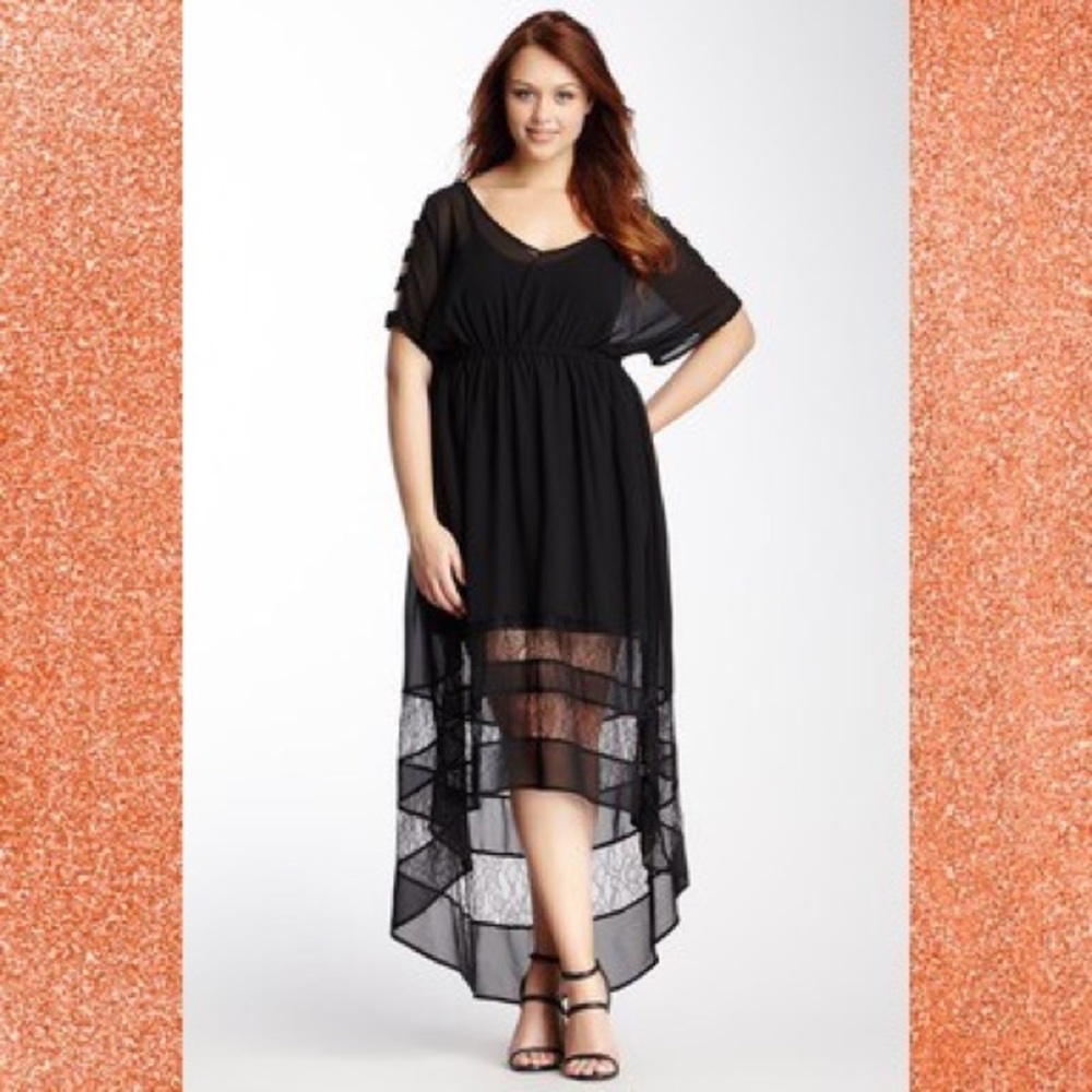 🆕NWT •Wapi• Lace Trim High-Low Maxi